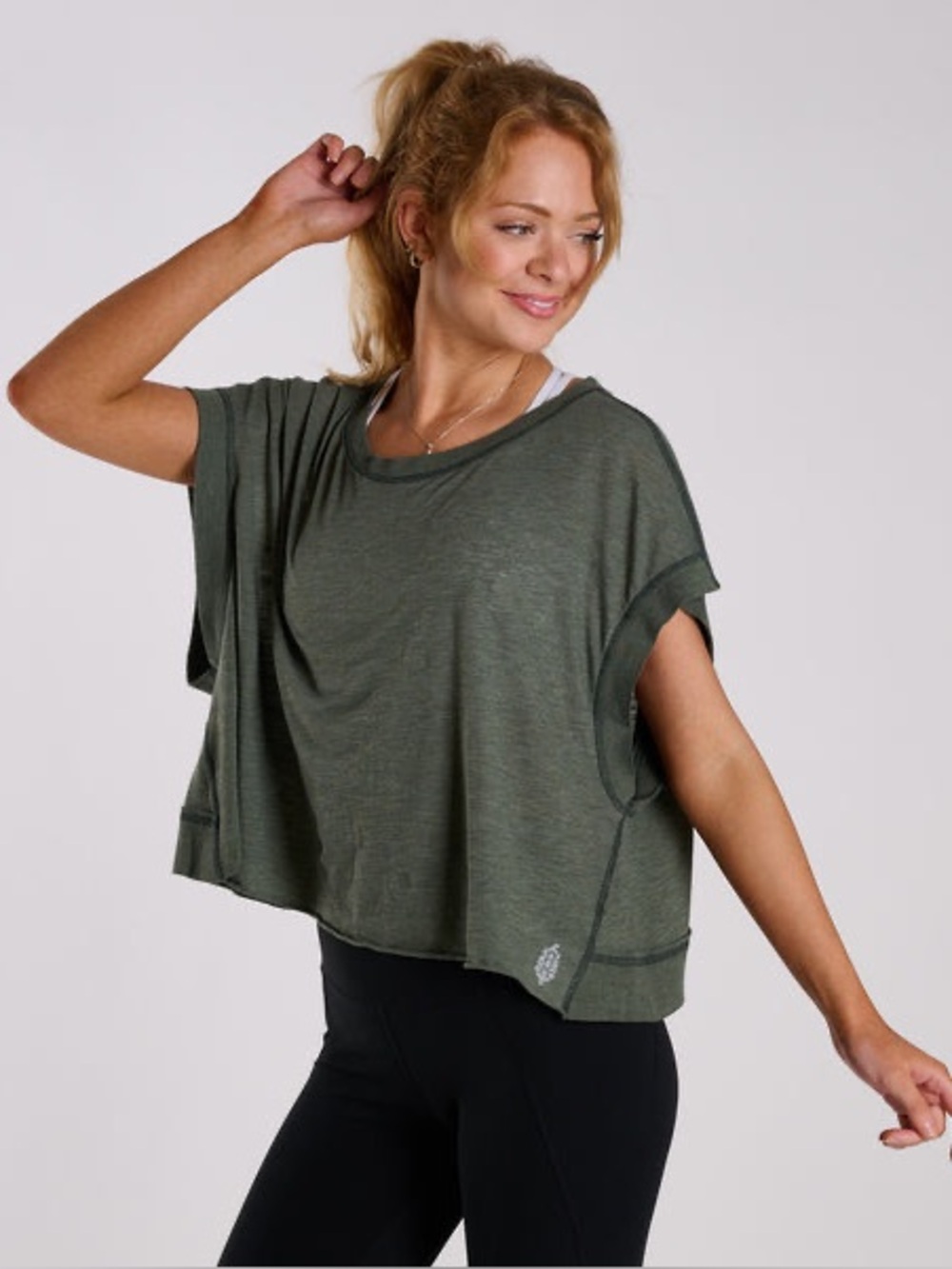 ✨🥦 Authentic Free People Movement My Time Tee 🫒 ✨
